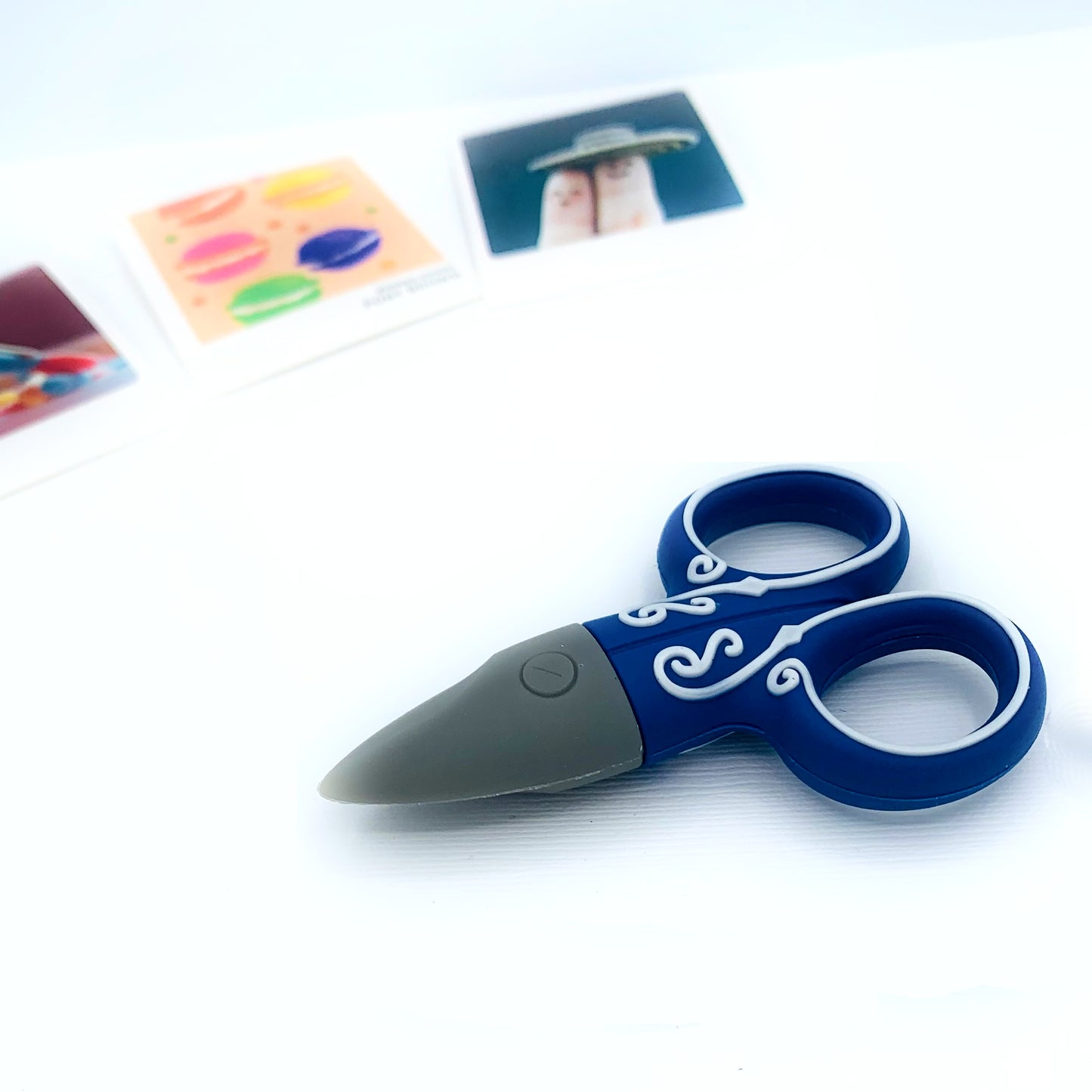 navy scissors