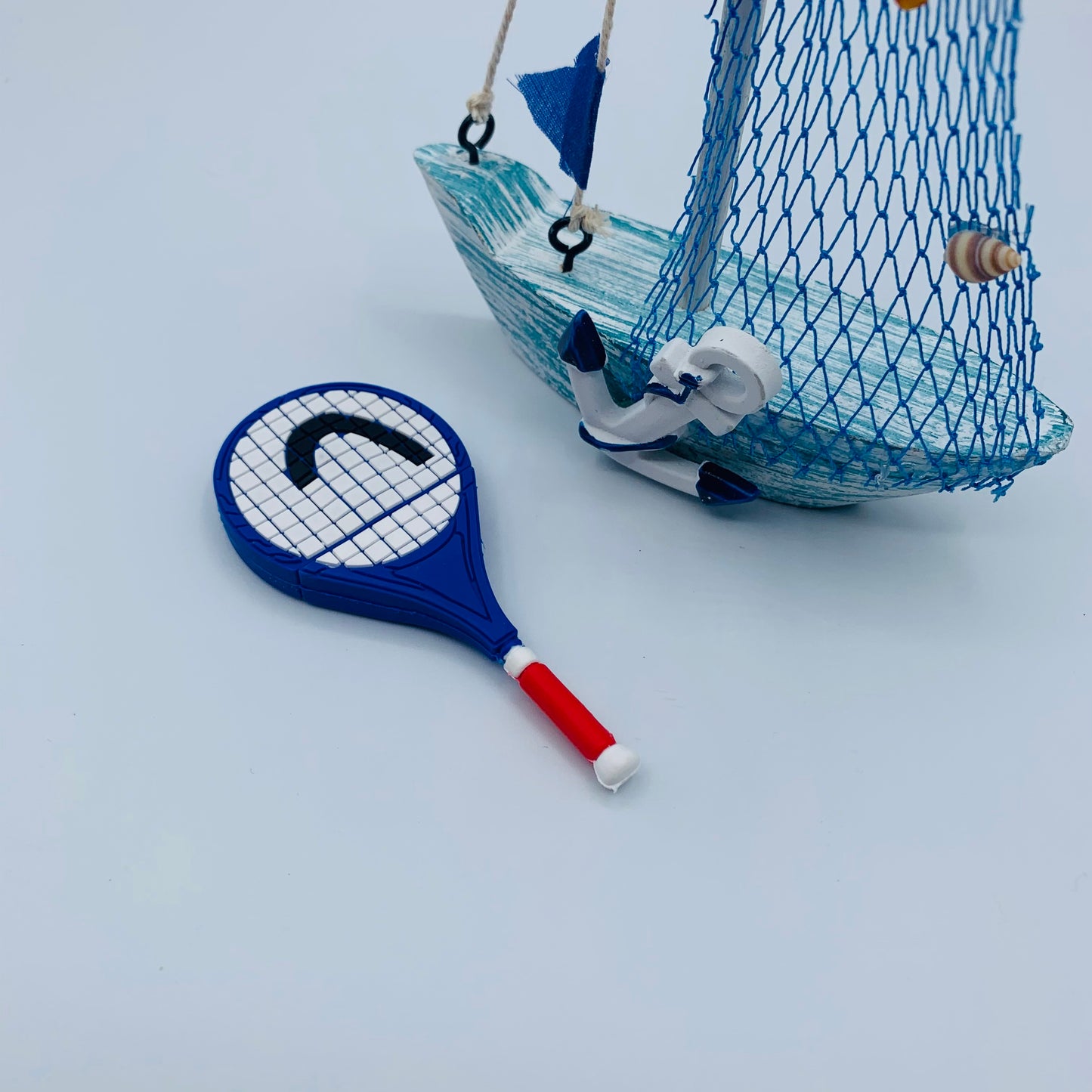 tennis raquet
