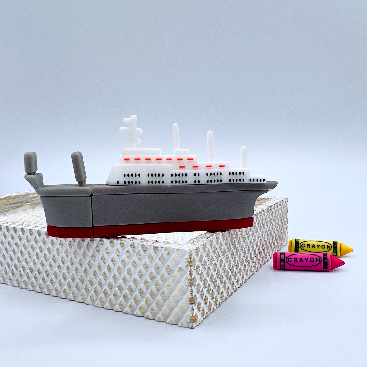 white ship