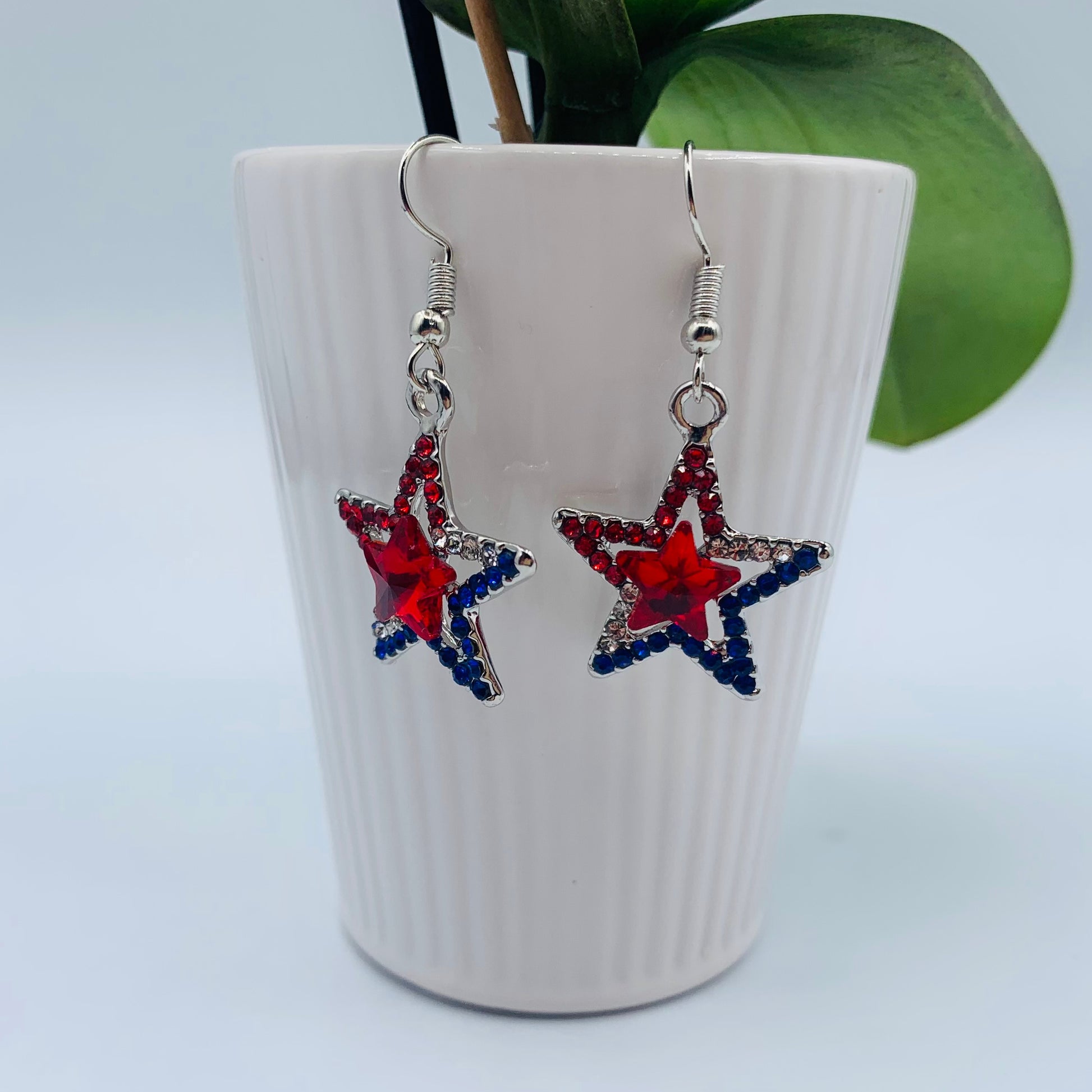 red star earrings