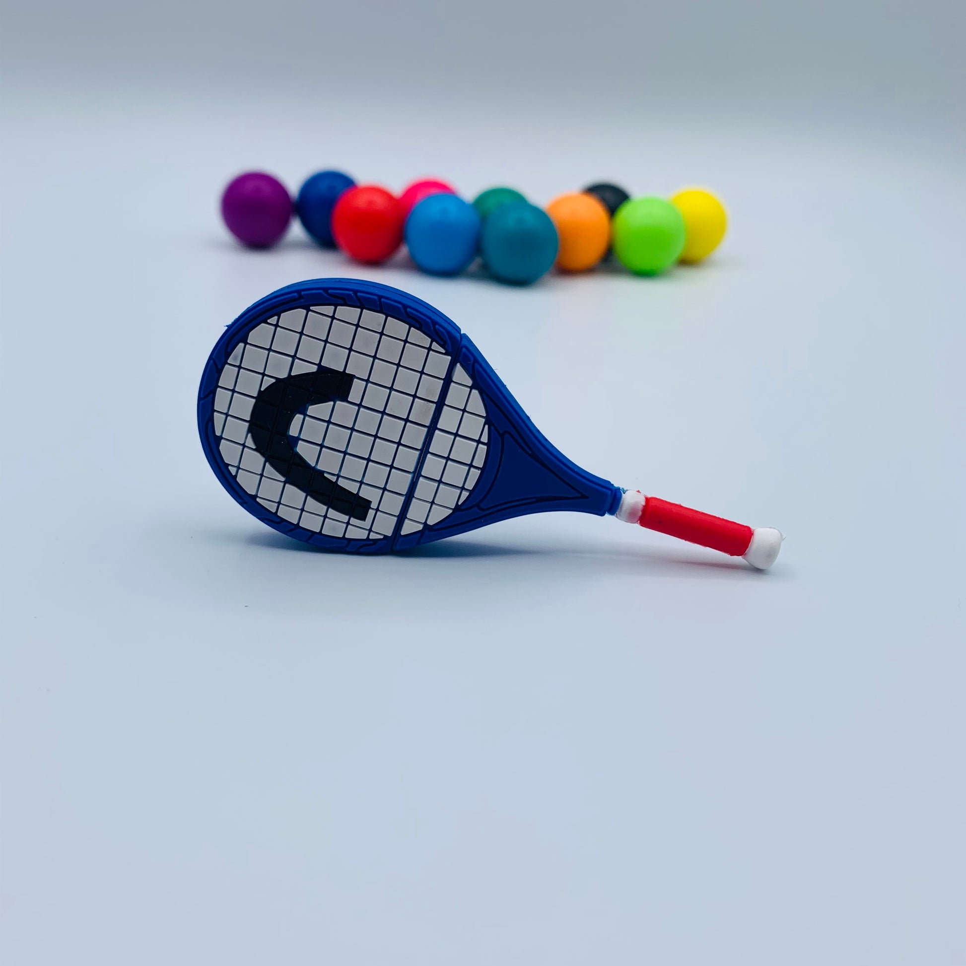tennis raquet